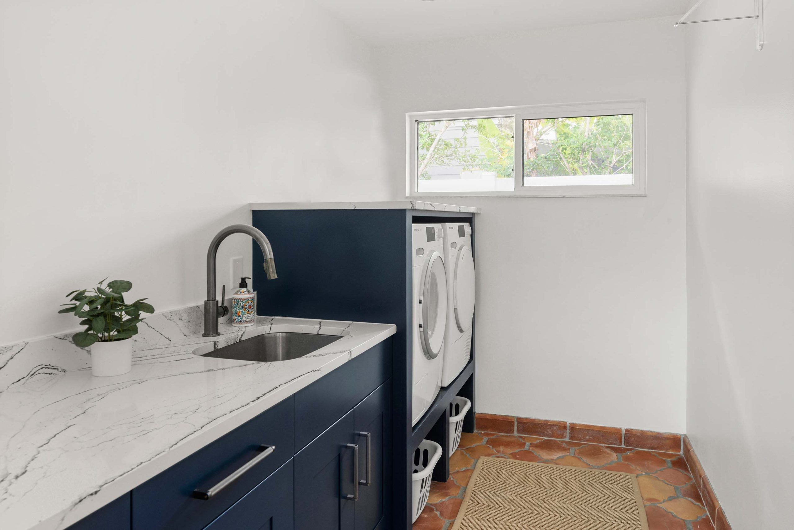 laundry-room-port-06