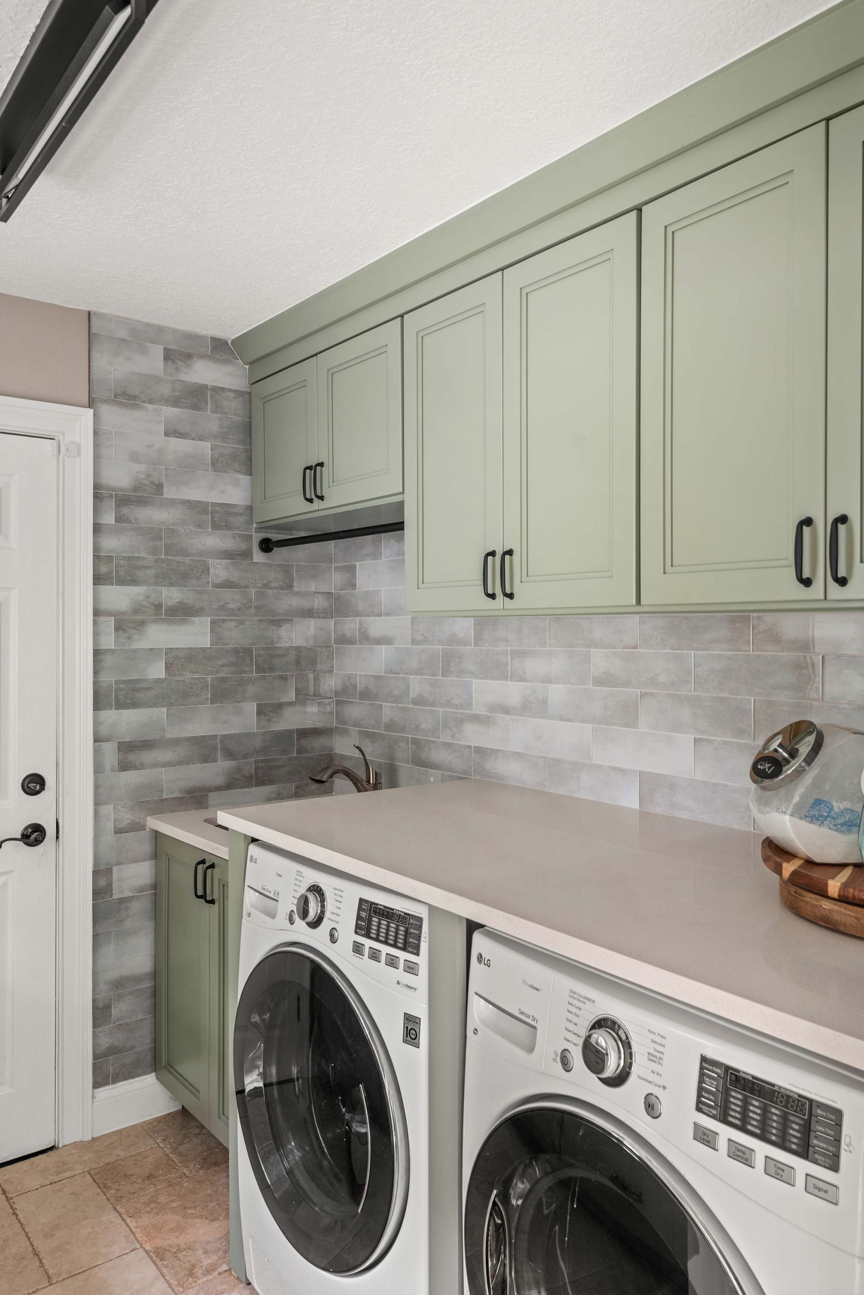 laundry-room-port-15