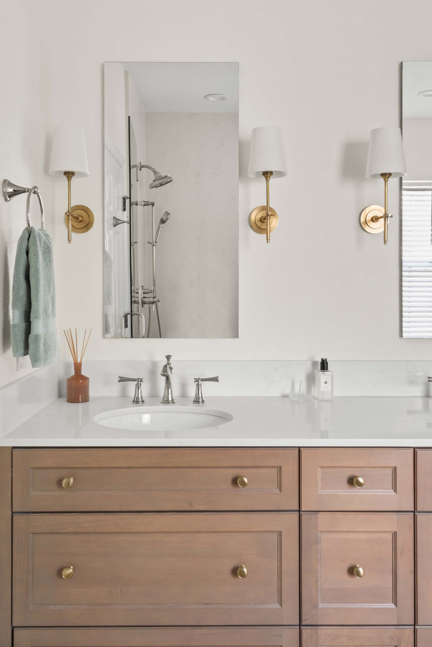 Common-Way-Rd-port-02