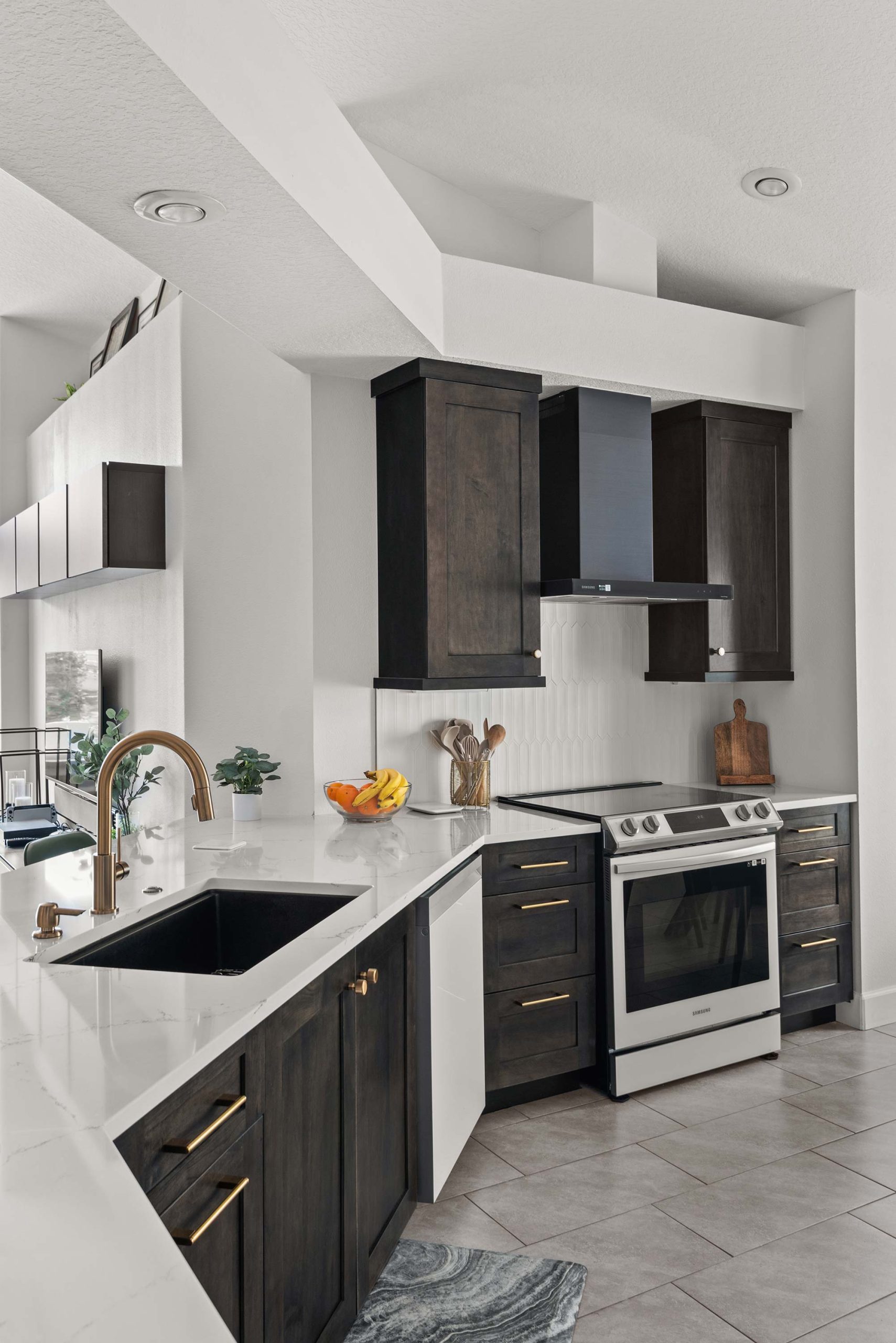 Wingate-Circle-port-02