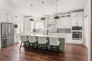 Goldfinch-Court-Port-01