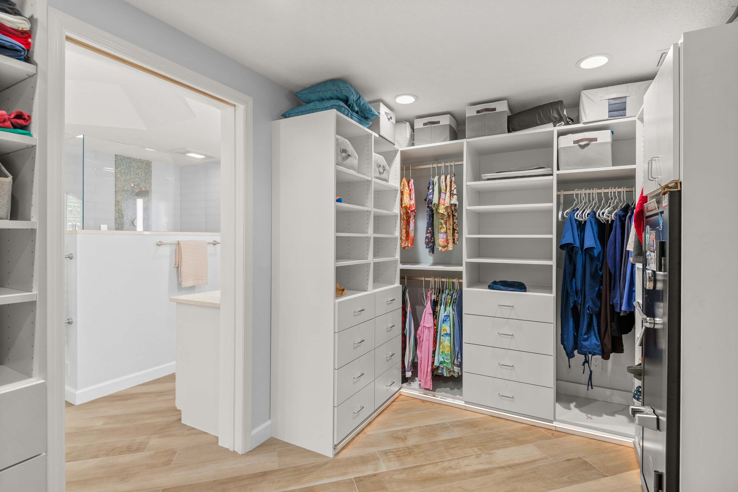 S&W Kitchens Glenwood Oaks Lane closet remodel