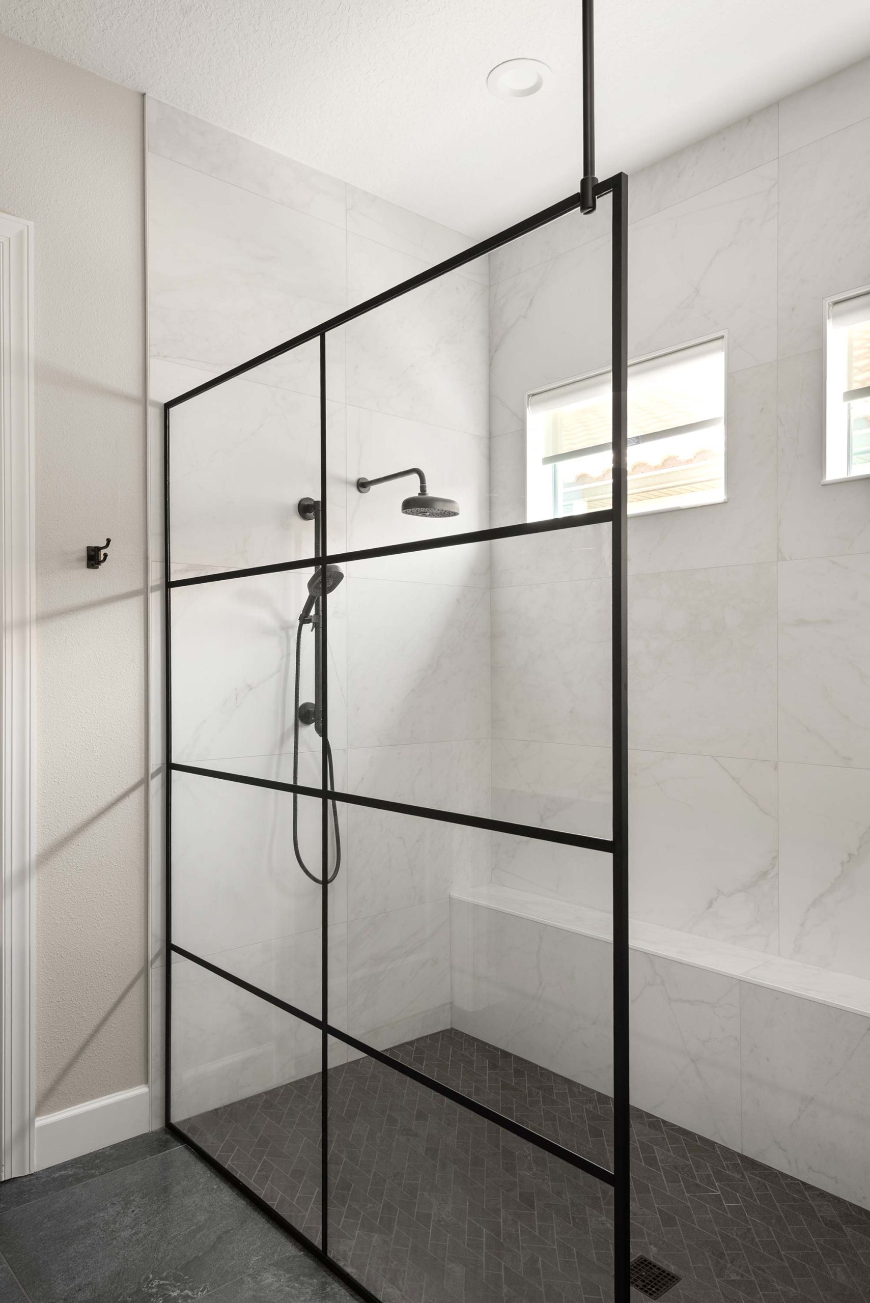 Lock-Street-bathroom-port-08