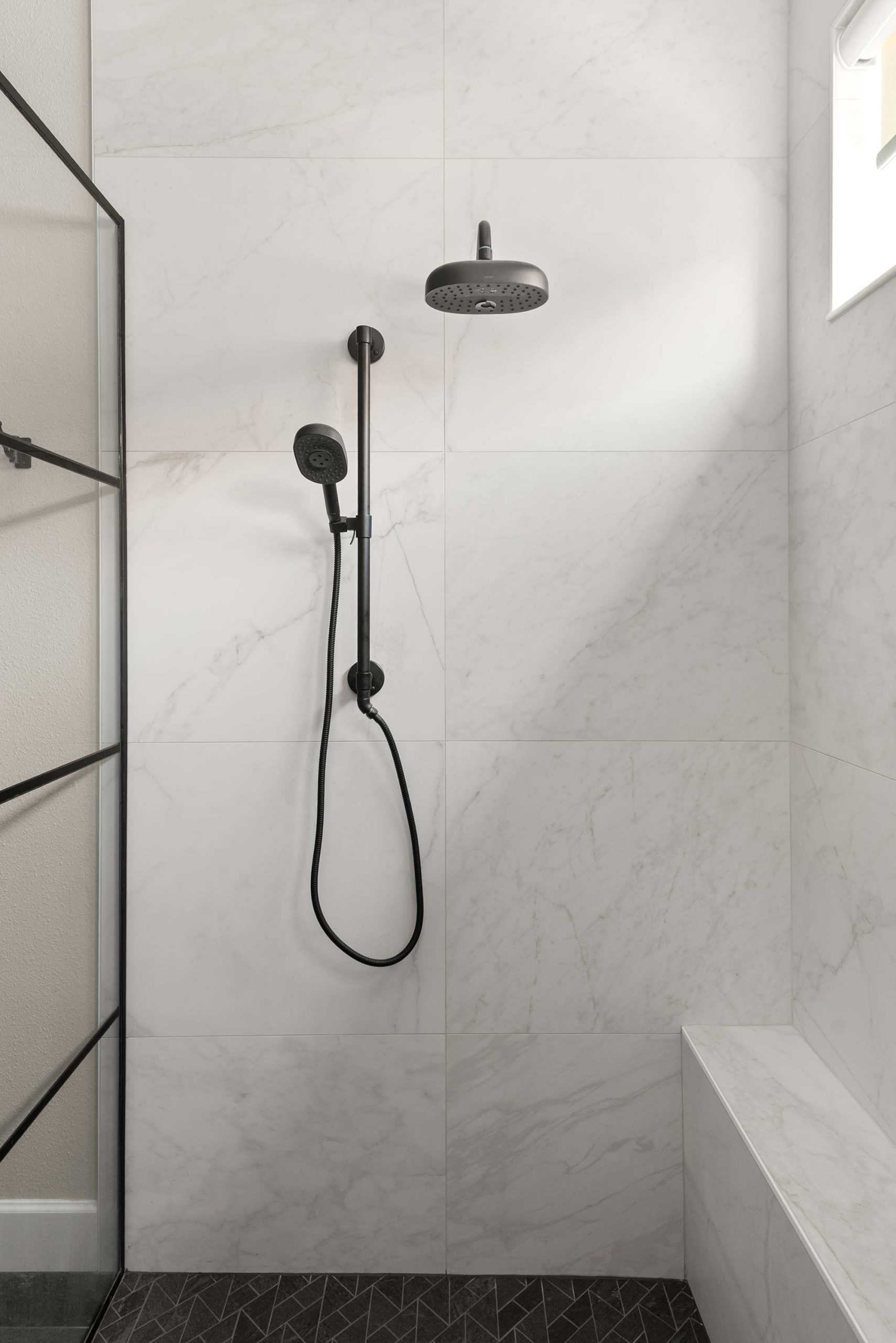 Lock-Street-bathroom-port-10