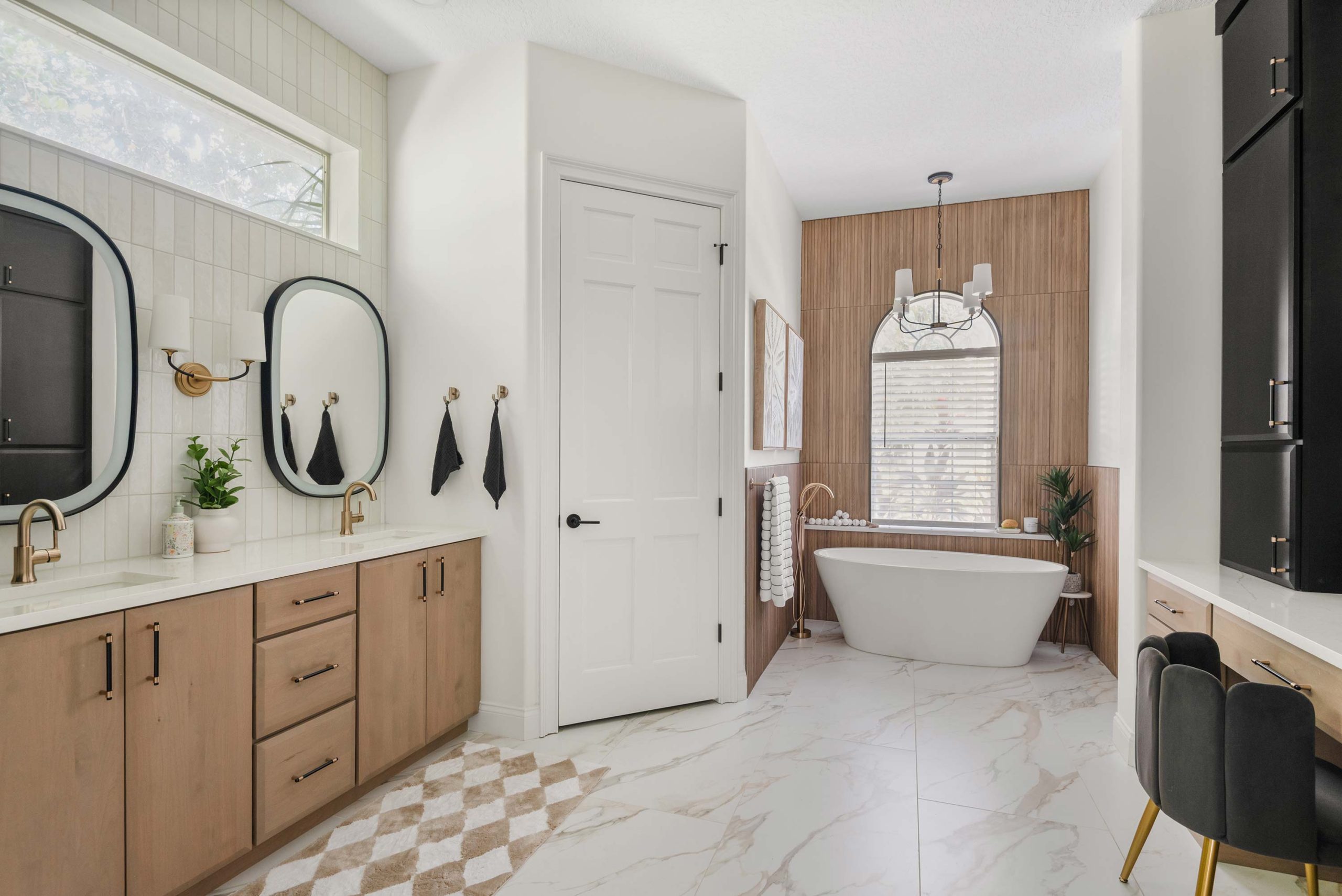 Long-Road-bathroom-port-01