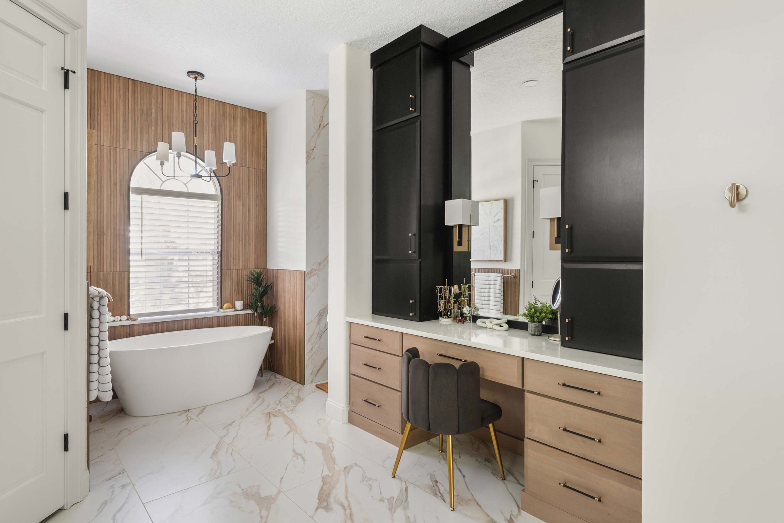 Long-Road-bathroom-port-02