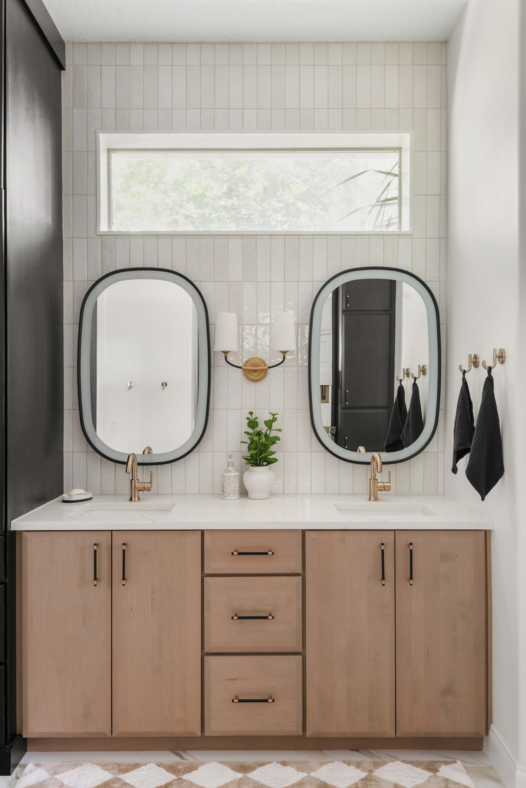 Long-Road-bathroom-port-03