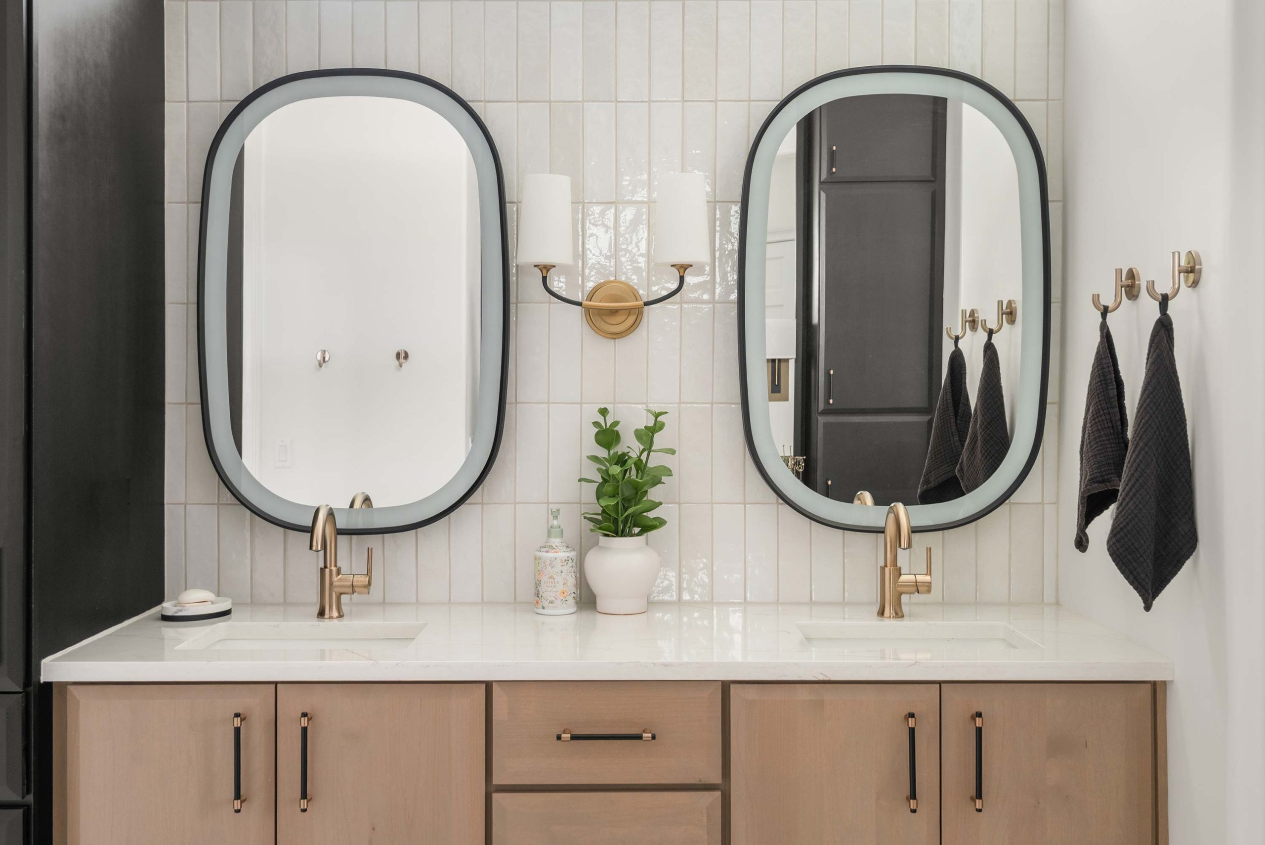 Long-Road-bathroom-port-04