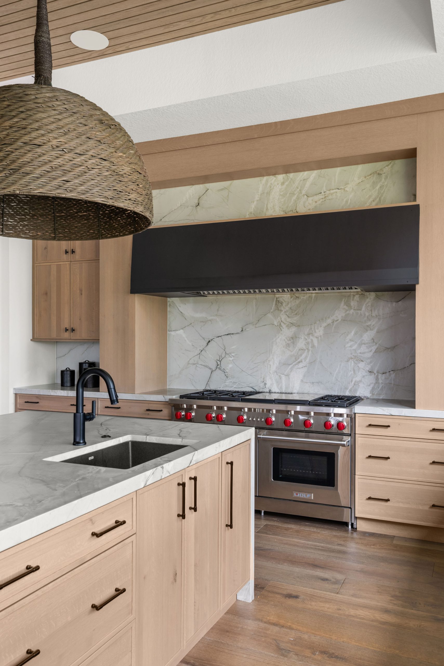 Palmetto-Grove-Lane-Whole-House-Portfolio-07-kitchen