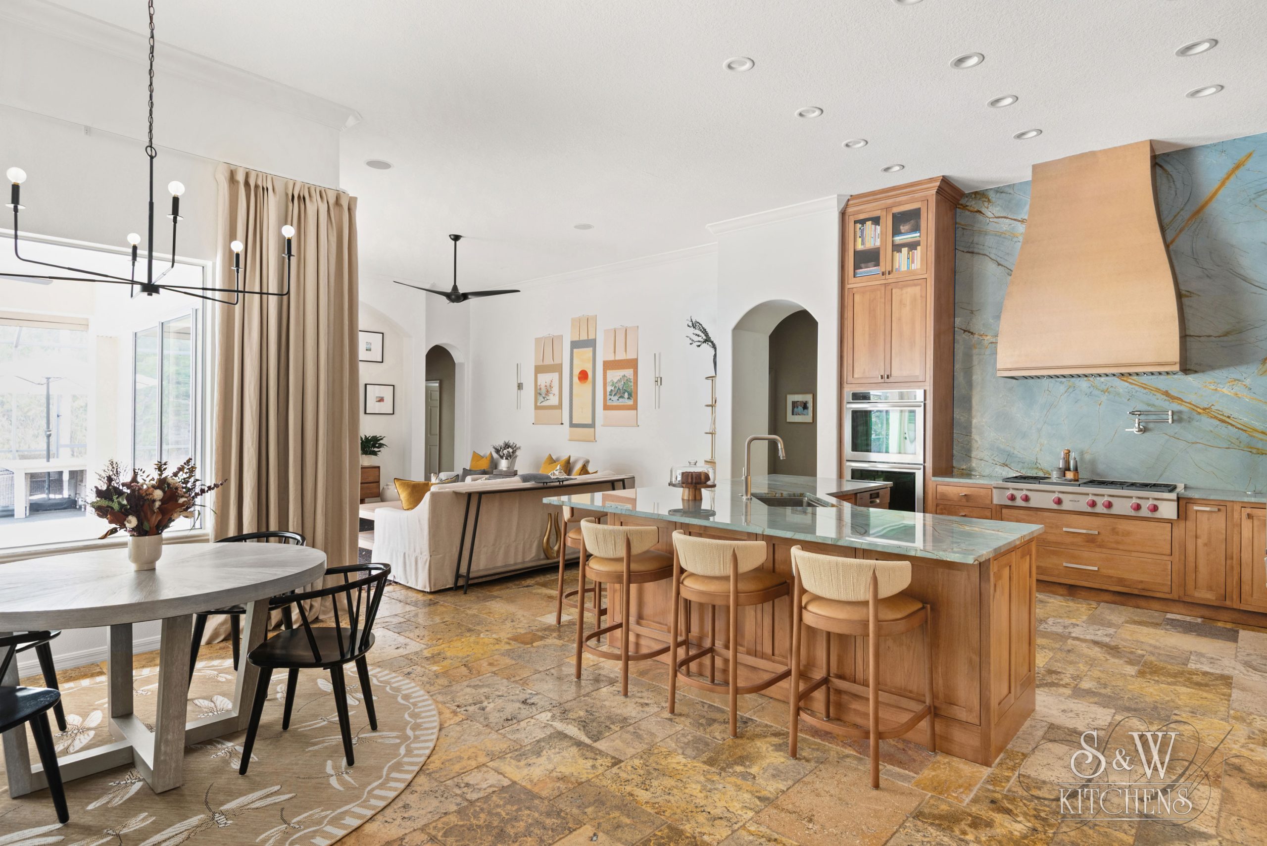 Tree-Tops-Road-port-01