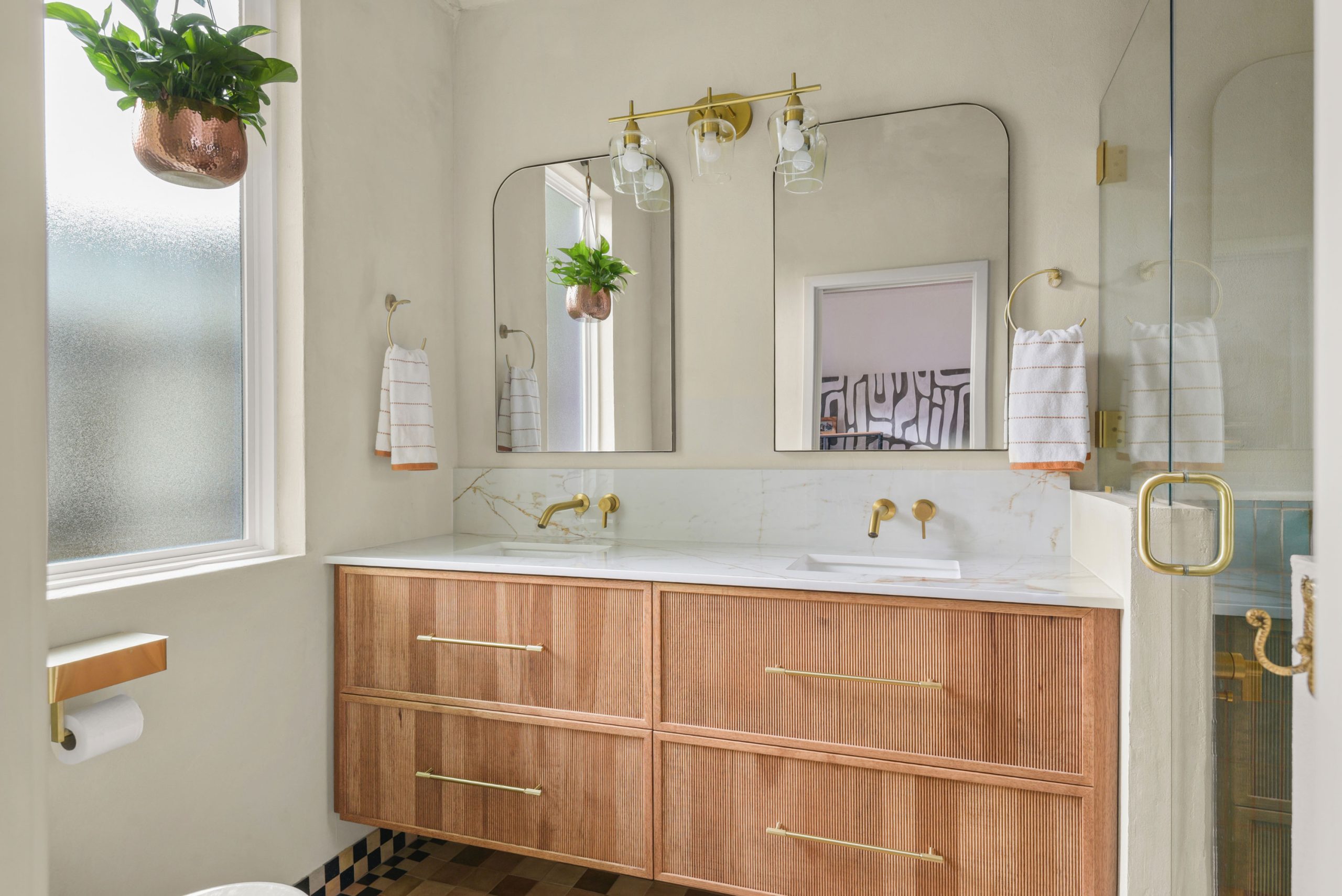 oregon-street-Bathroom-remodel-Portfolio-01